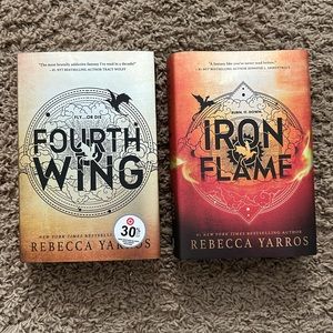 Fourth Wing & Iron Flame books by Rebecca Yarros